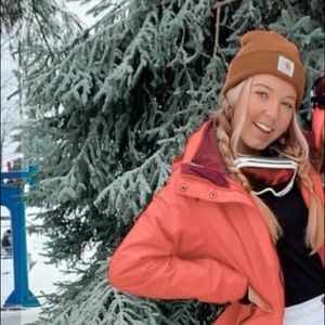 Meet your Posher, Olivia